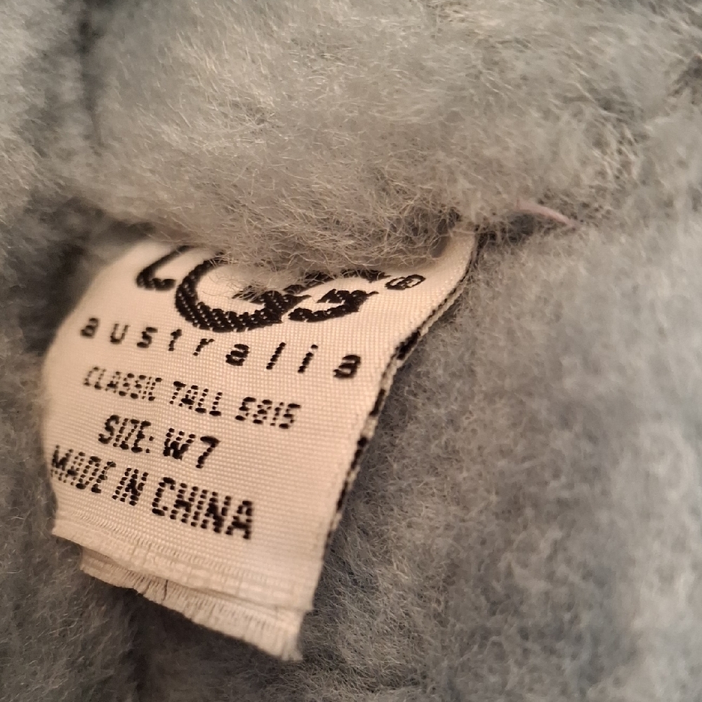 UGG Classic Light Blue Mid-Calf Suede Boots Shearling Lined. Lightly Worn. - Picture 10 of 10